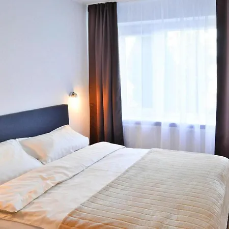 Grosse, Komfortable Mit Privatem Garten